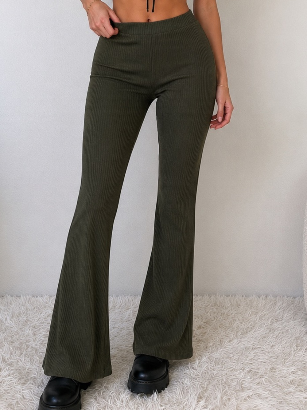 F21 Olive Green Ribbed Flare Pants | Stretch Knit | Size Medium
